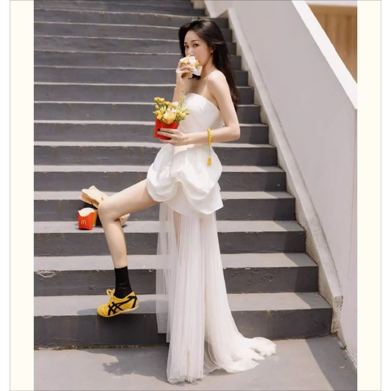 French White Strapless Morning - Photography With Lighting 评论和价格